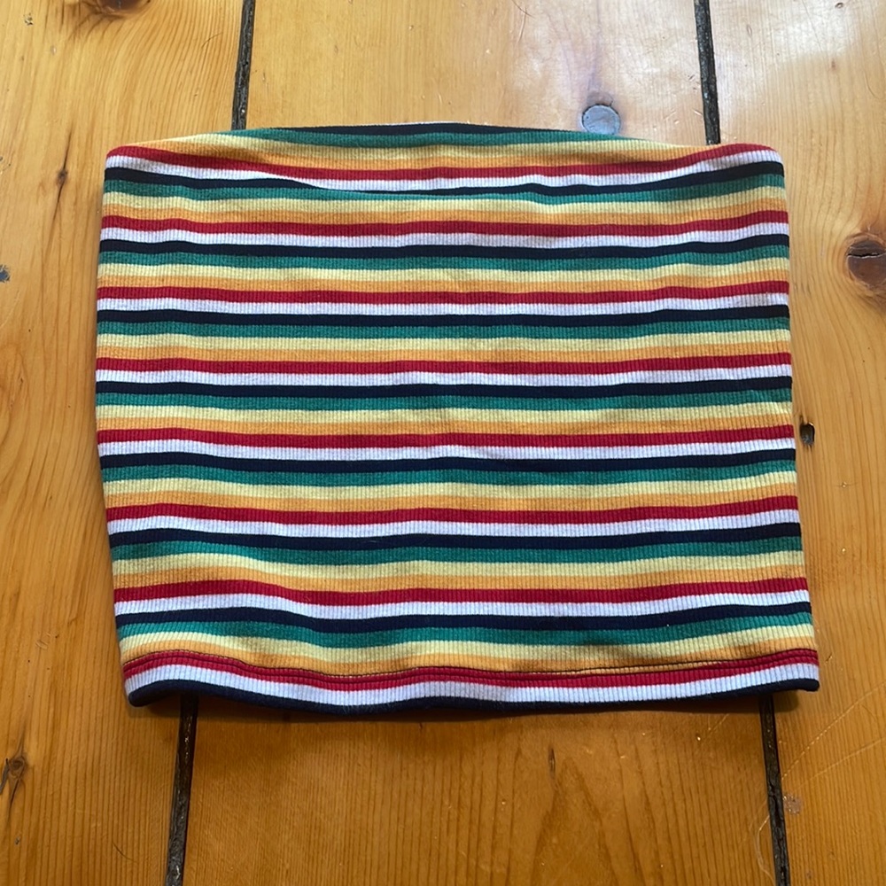 Rainbow striped/ribbed American Eagle type top